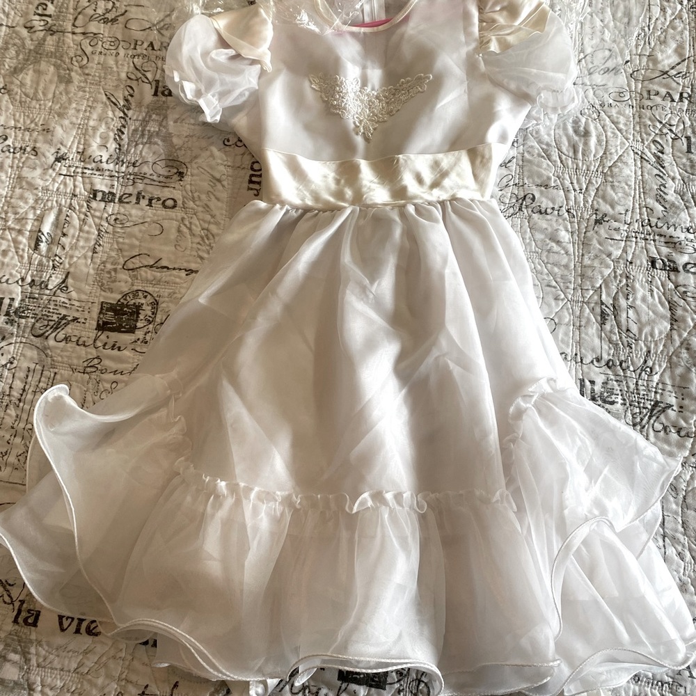 First Communion Dress child size 8. Like new